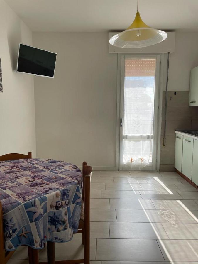 Condominio Michelangelo-Solo Per Famiglie- Walterigato Apartments リド・ディ・イエゾロ エクステリア 写真